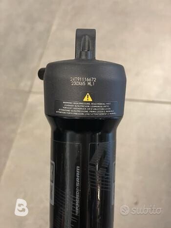 RockShox Deluxe Select 230x65 2021 used RockShox Deluxe Select 230x65 2021 used
