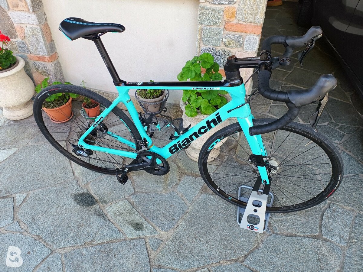 ちゅこう Bianchi Infinito XE Disc Ultegra 57 サイズ（Bianchi Infinito