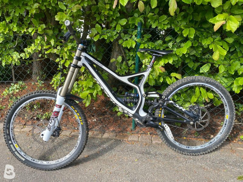 SPECIALIZED DEMO8 【2013年】 2013 Specialized Demo S-Works Carbon