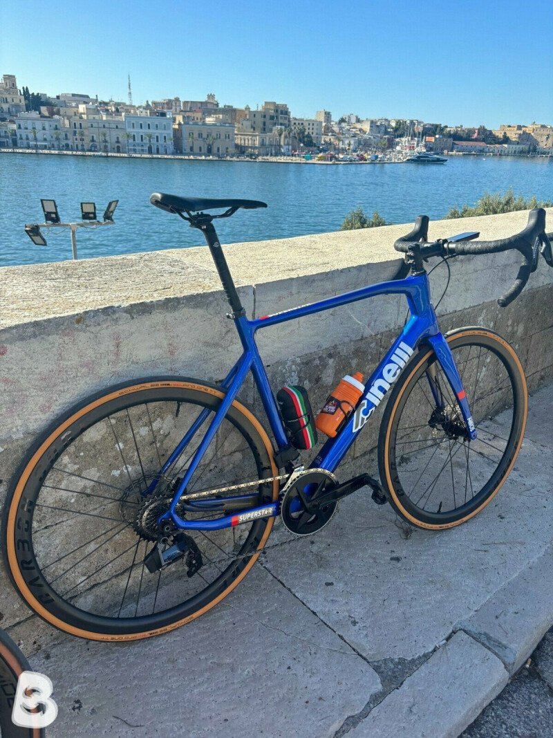 自転車本体 Cinelli SUPERSTAR DISC Cinelli Superstar Disc 2025 | Shimano Ultegra 11s | Cicli Corsa