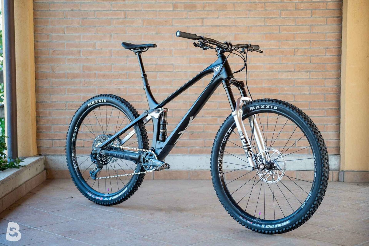 YT Industries IZZO Blaze 2021 used