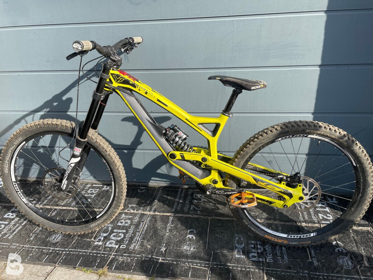 YT Industries Tues CF Pro 2016 gebraucht kaufen