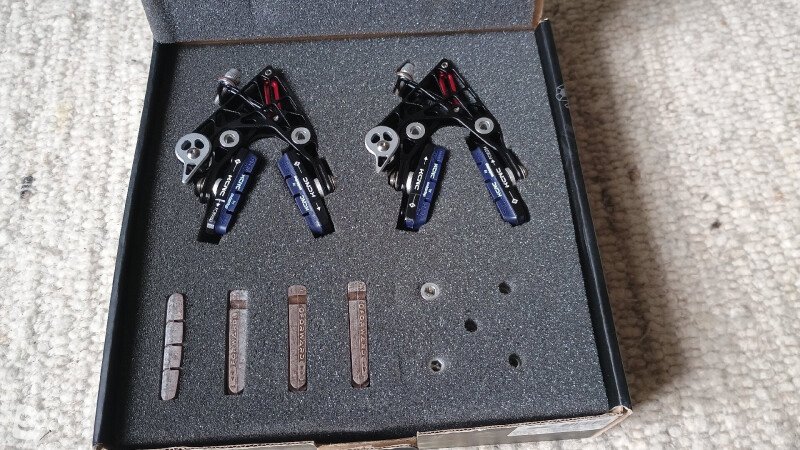 KCNC CB3 Road ANGLE Bremssatz Vorne + Hinten – Leicht, 10% Mehr Bremskraft, Für Felgen Bis 27mm