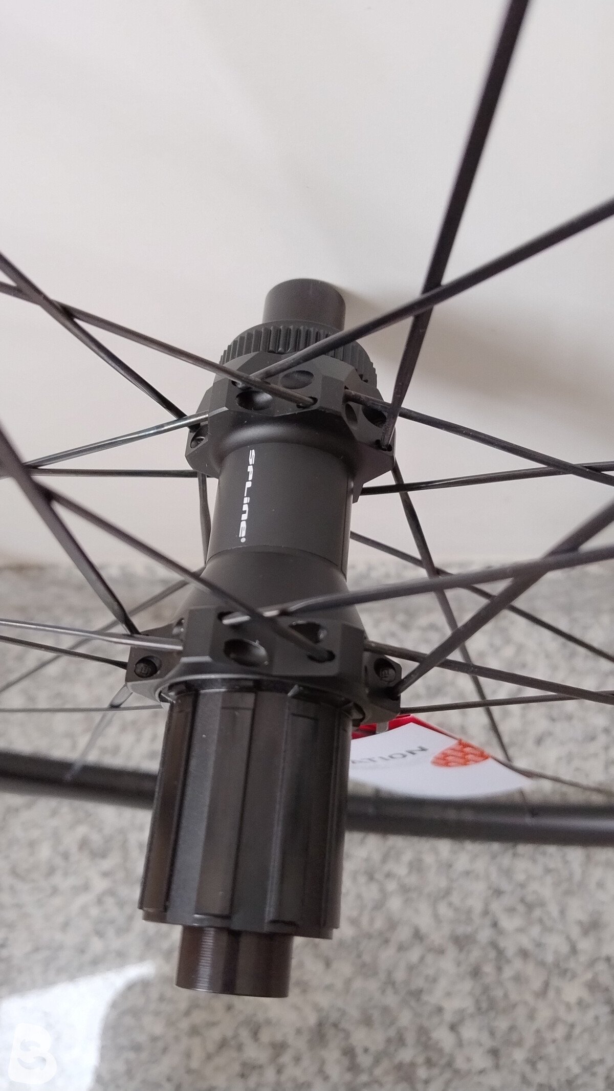 DT SWISS P1850 ROAD WHEELSET CENTERLOCK DISC 12mm THRU-AXLE