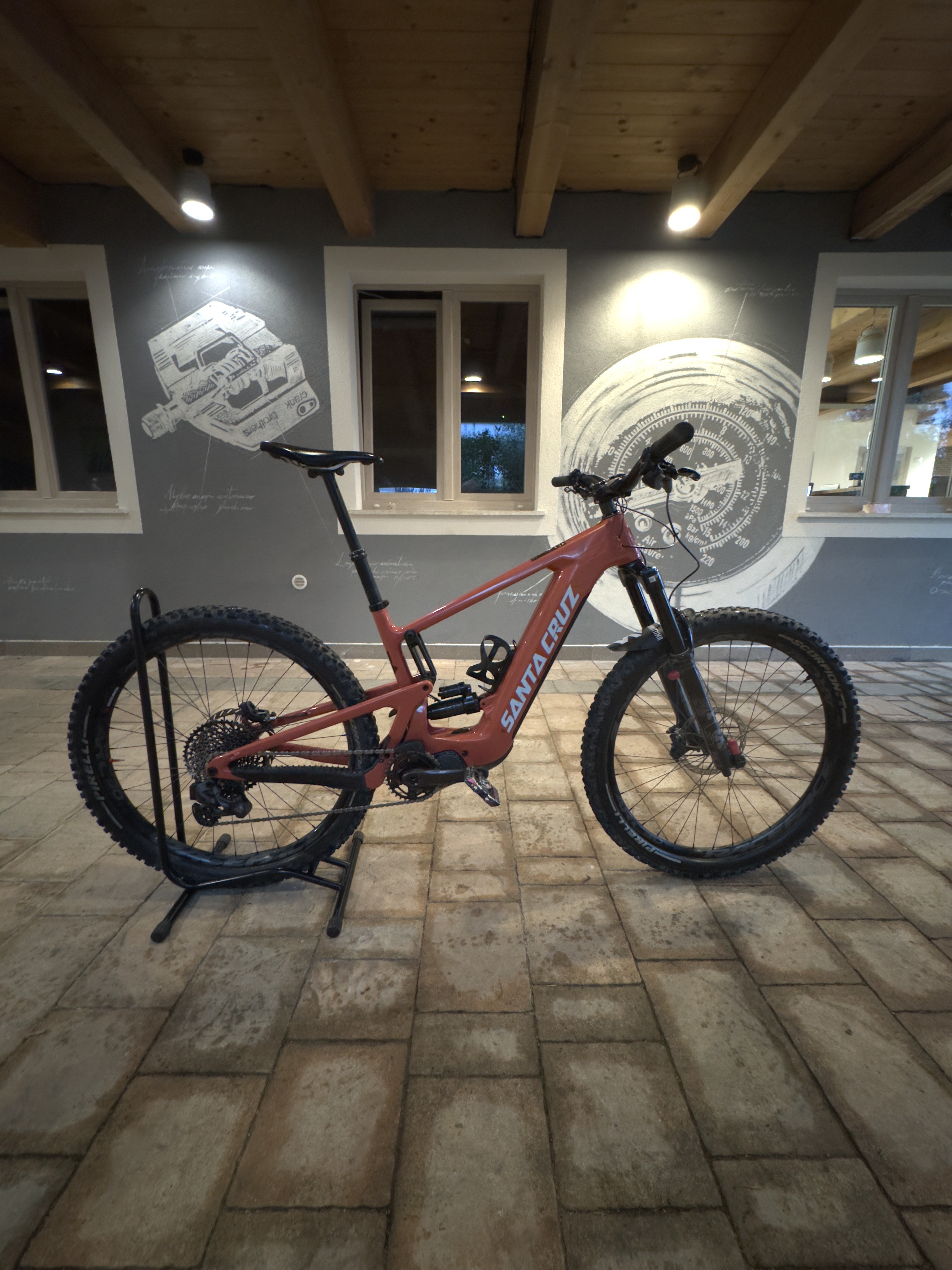 Santa Cruz Heckler C 9 AXS 2024