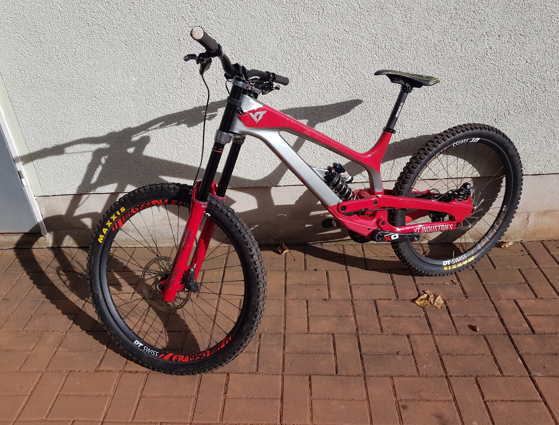 YT Industries Tues CF Pro Race 2019 used