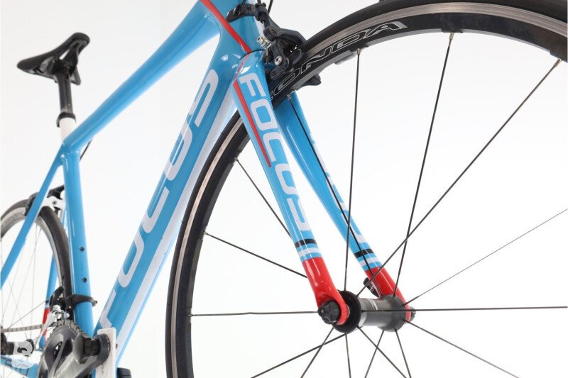FOCUS CAYO 105MIX サイズ51 FOCUS Cayo 105 Mix 2016 Carbon / Red / White · Motocard Bike