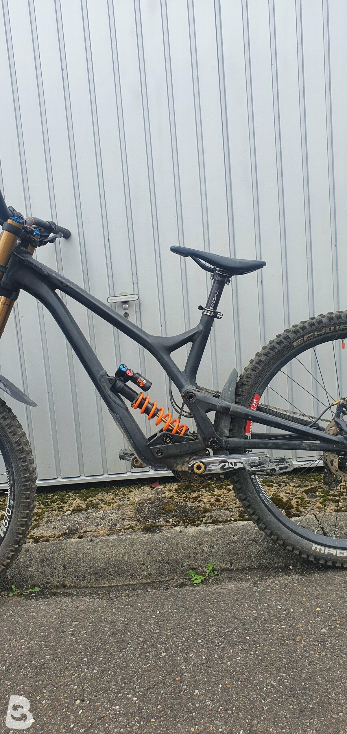 Commencal 2025 supreme 4.2