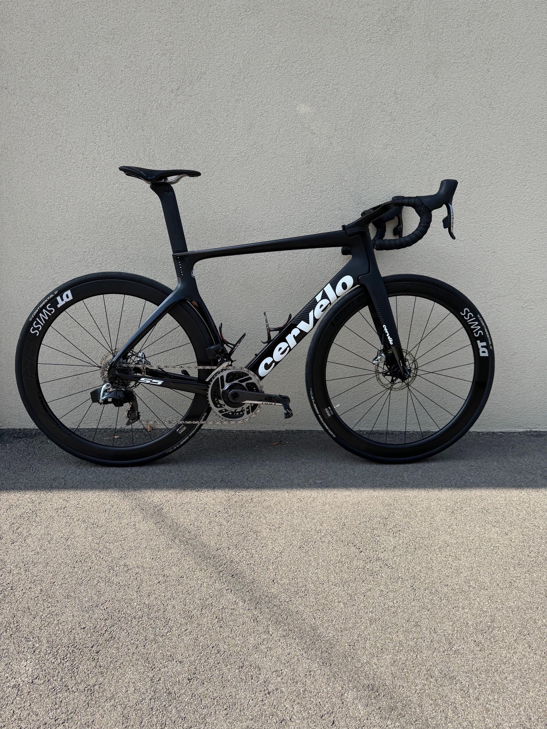 Kalinga Ashok Bici Corsa Cervelo S5 Dura Ace Colnago Bici Corsa