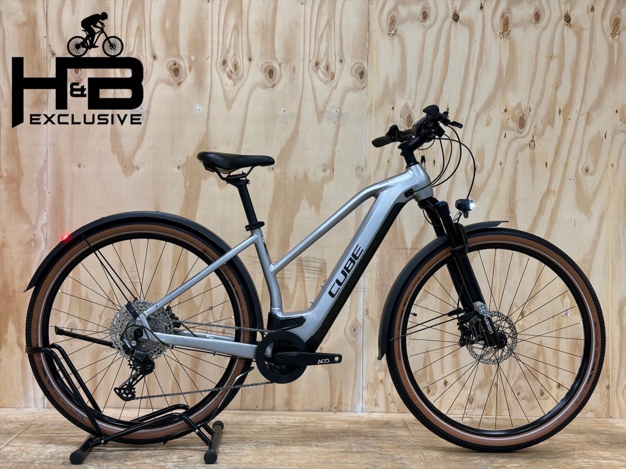 velo de ville damenrad SEB890 City E-Bikes gebraucht GRAVEL - BIKES | Category:E Bike_Shimano Cues RD U4000 GS  9 Speed Ausführung:kurz | ohne Tisch