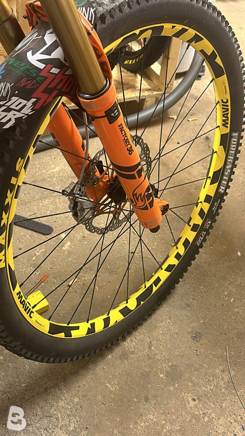 Mavic Deemax DH Intl 27.5´´ Disc MTB Front Wheel | Bikeinn