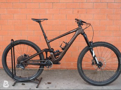 Specialized enduro 2023
