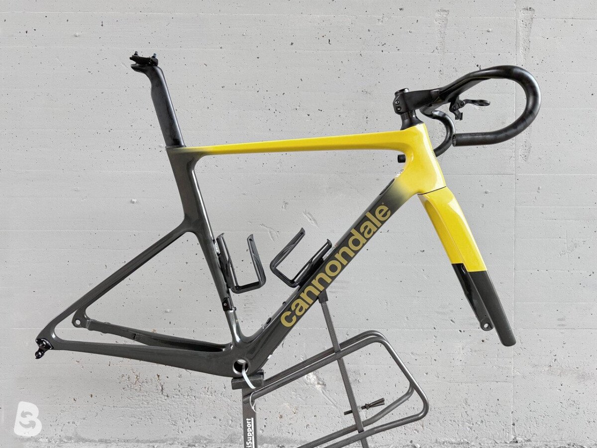 Cannondale SuperSix EVO Hi-MOD 2023 used Cannondale SuperSix EVO Hi-MOD 2023 used