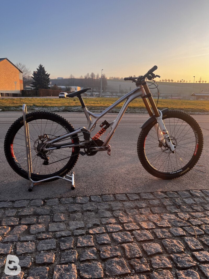 Commencal Supreme DH Signature 2021 used