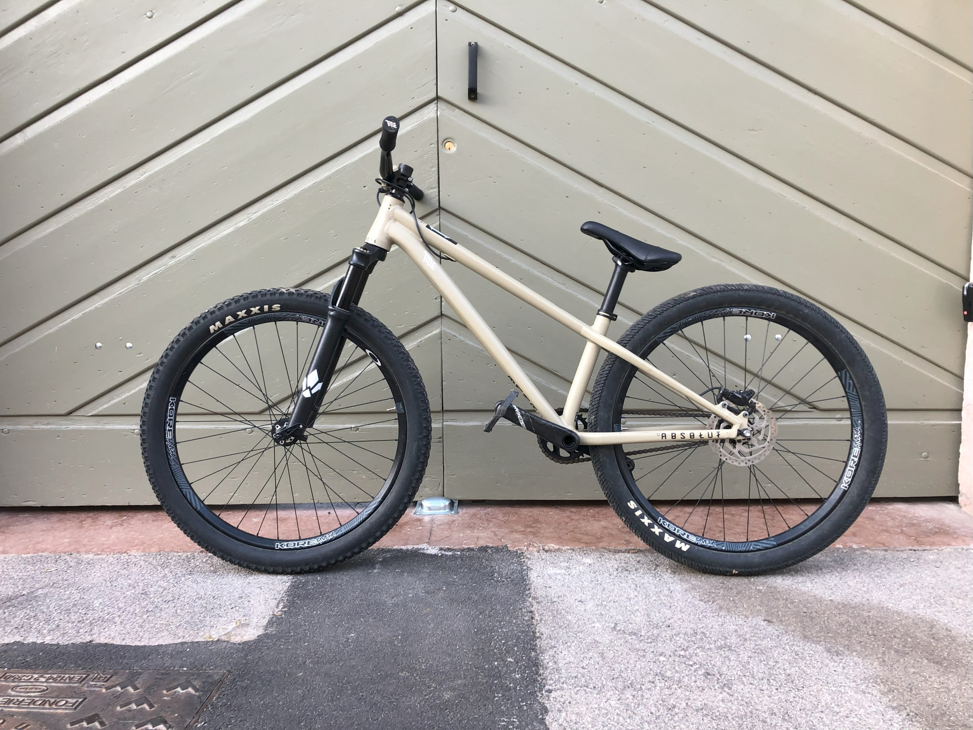 Commencal Absolute 2023 used