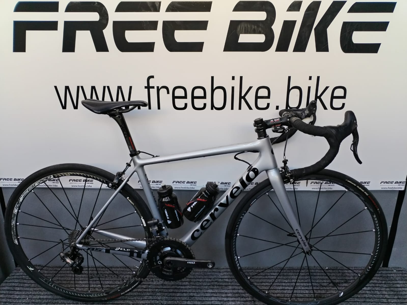 ★値下 Cervelo R3 2015モデル 48サイズ R7000 105系 Cervelo R3 2015モデル 48サイズ シマノ R7000 105系 - メルカリ