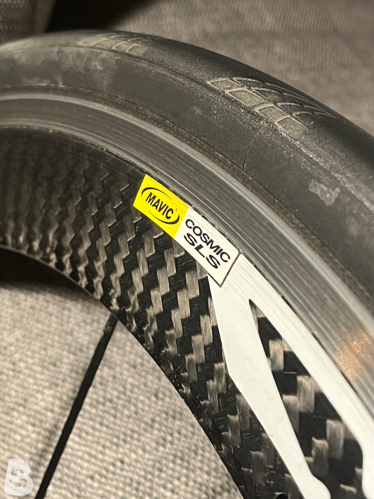 水色桔梗 MAVIC COSMIC SLS carbon Mavic Cosmic SLS Carbon Clincher 700c Wheelset | The Pro's