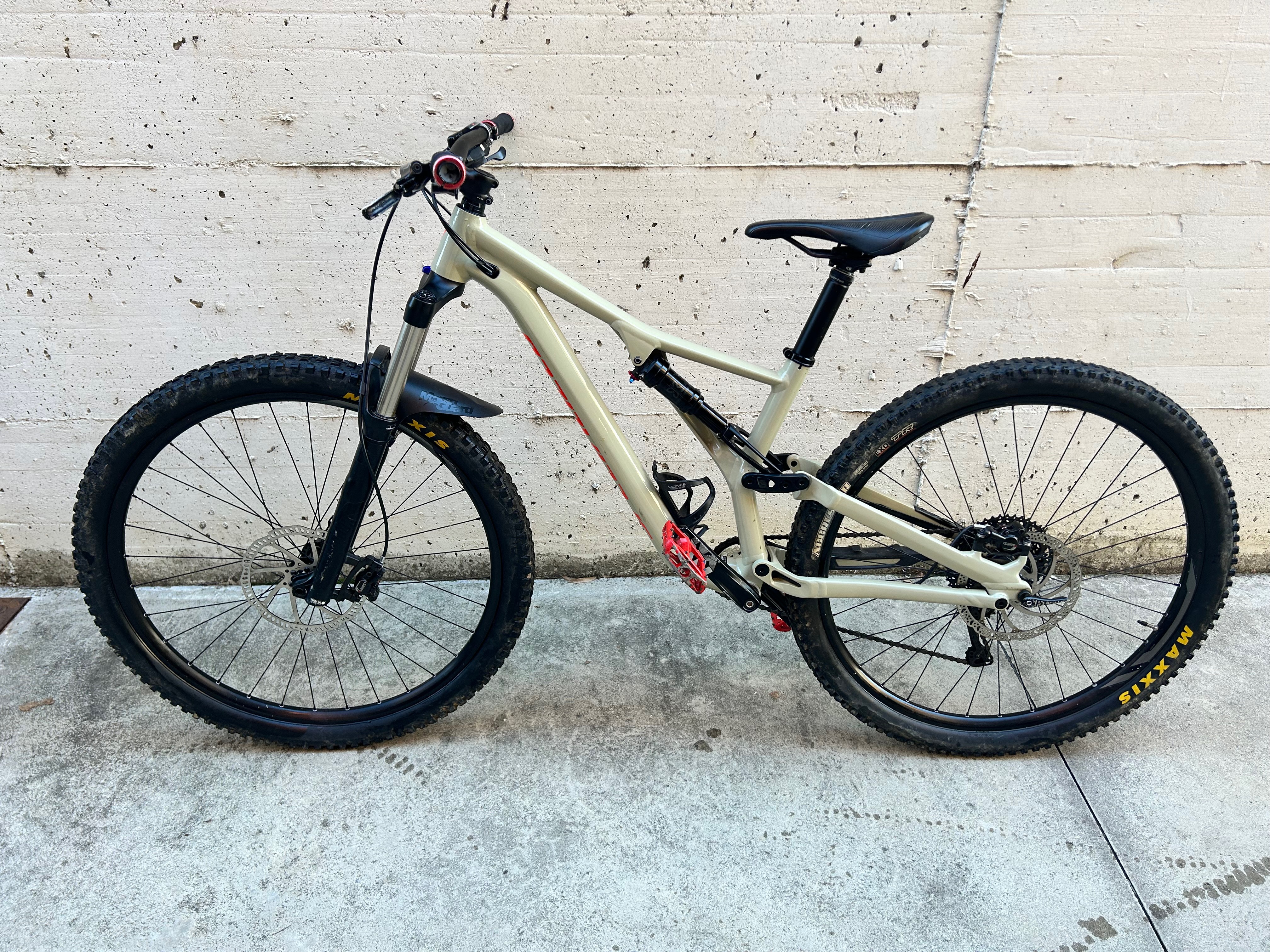 2019 Stumpjumper St Outlet (Specialized Stumpjumper ST Alloy