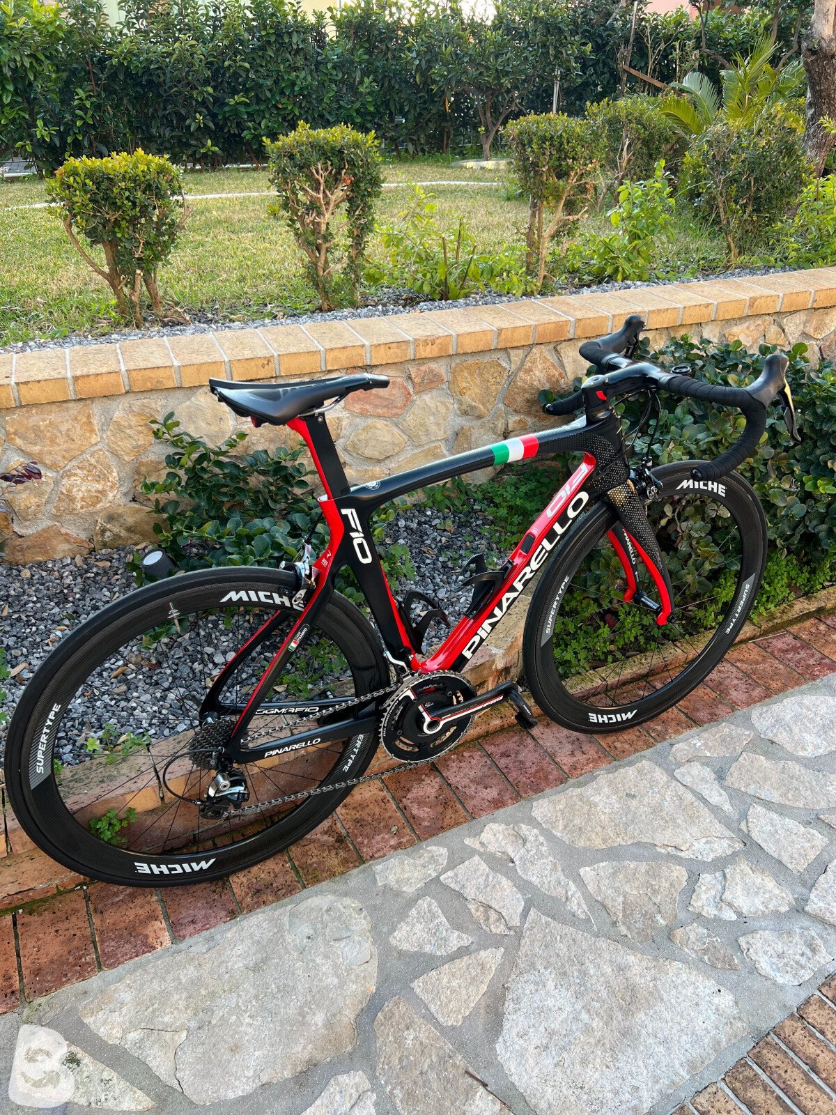 Dogma F10 Velo Route Pinarello Vélo De Route PINARELLO DOGMA F10 Vélos