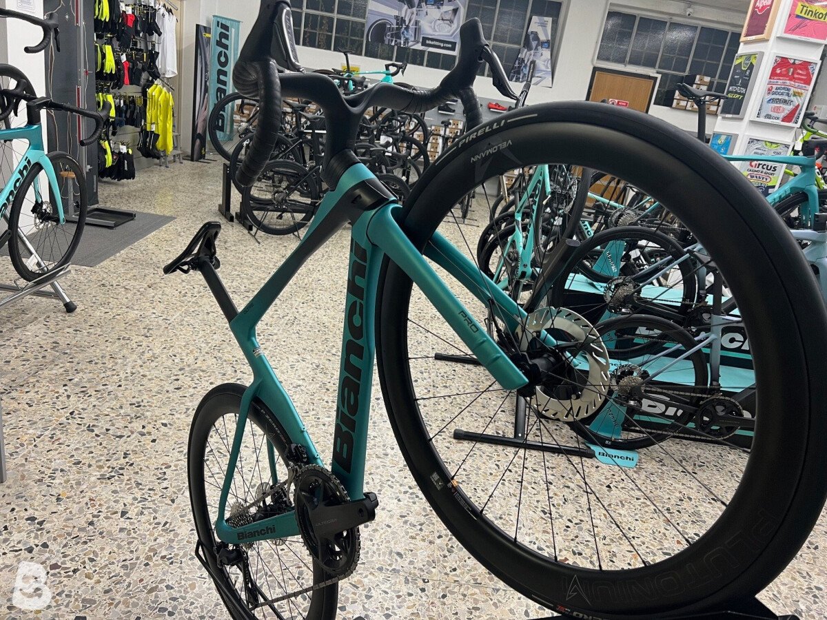 bianchi di2 ultegra road bike E-Oltre 2x12 Oltre Ultegra Di2 2x12 Bianchi OLTRE PRO ULTEGRA Di2