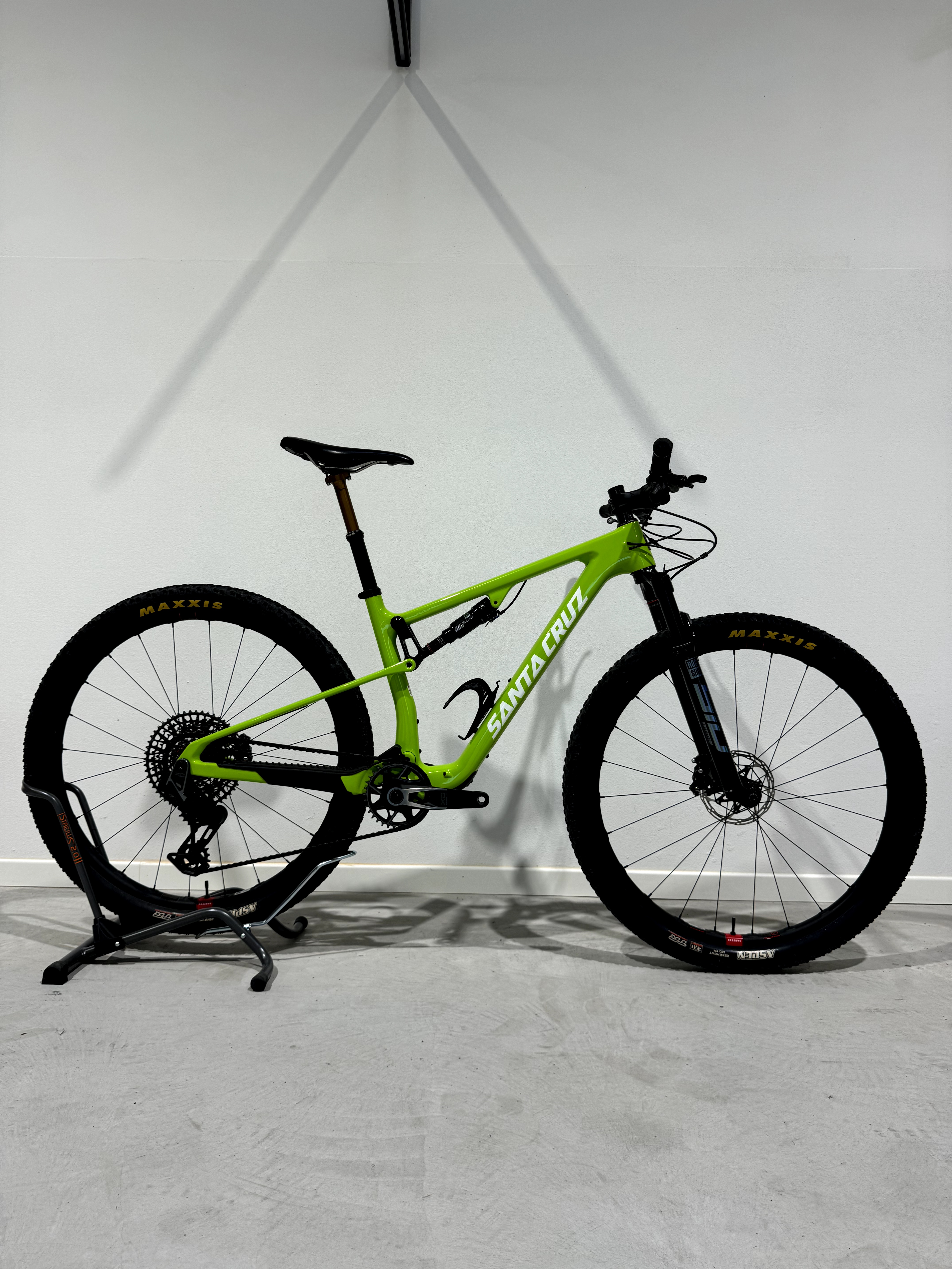 Santa Cruz BLUR 4 CC X0 AXS RSV Gloss Spring Green 29 MD 2024