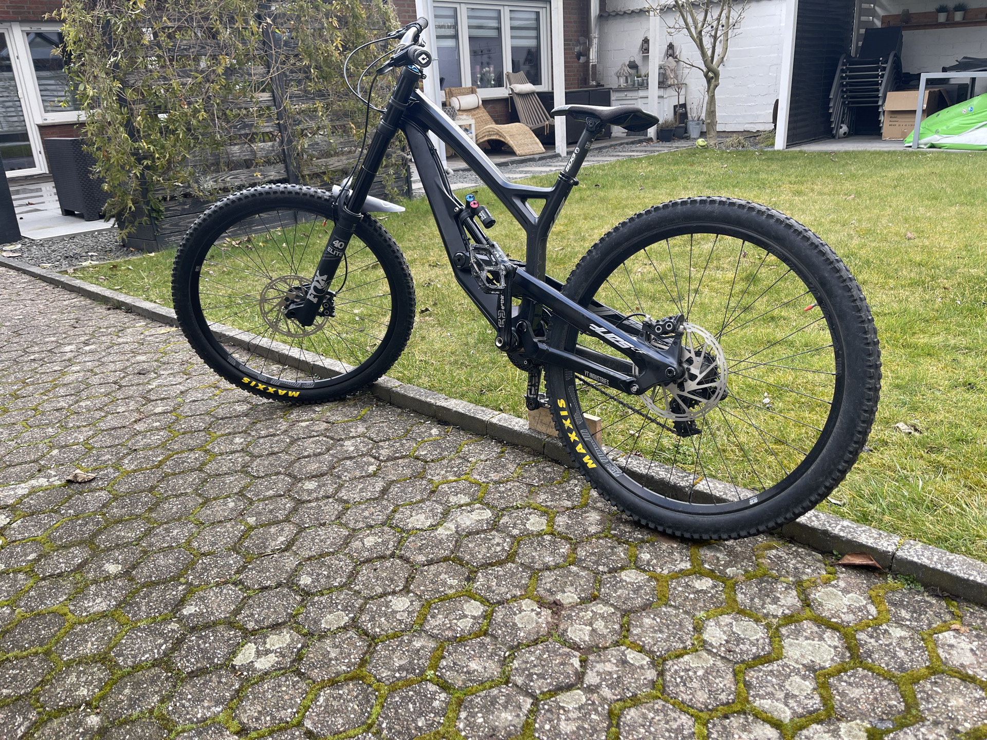 YT Industries Tues Cf 2018 used YT Industries Tues Cf 2018 used